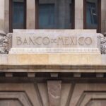 Banxico modera recorte ve espacio para más ajustes