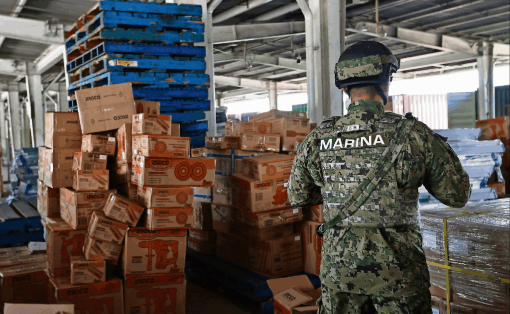 Recaudación por combustibles cae 29 mil 300 mdp con marinos en Aduanas