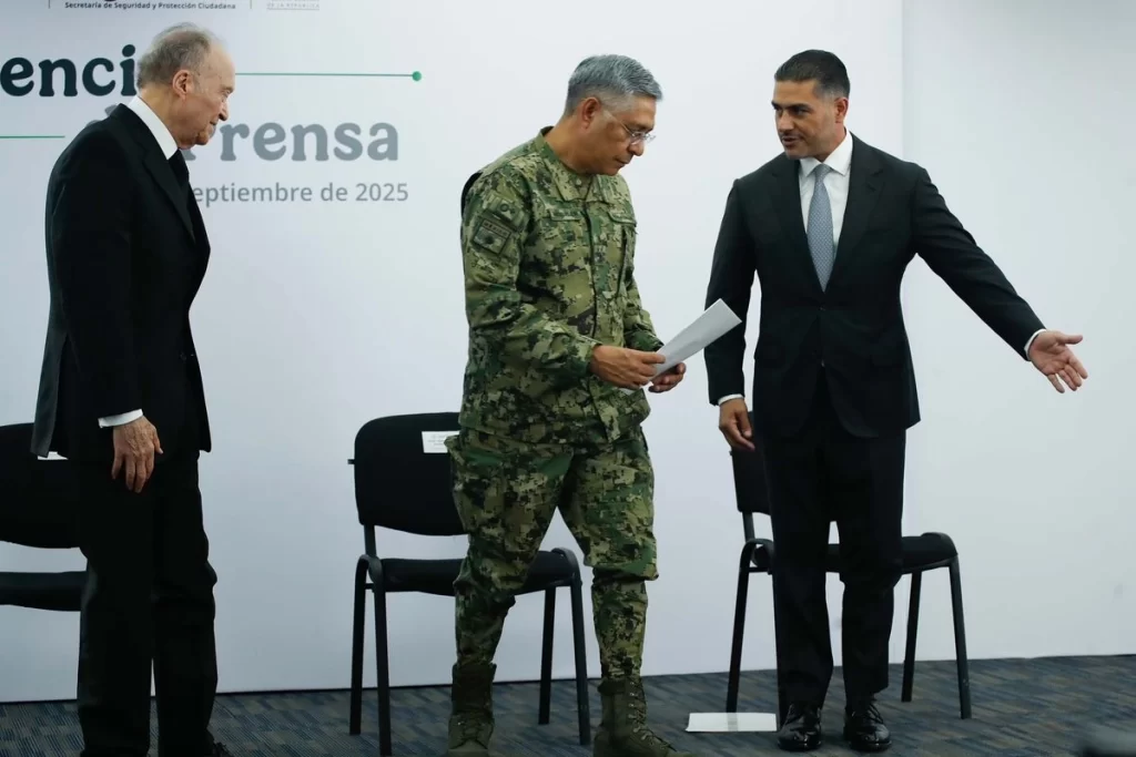 Pidió ex secretario de Semar investigar a su personal Gertz