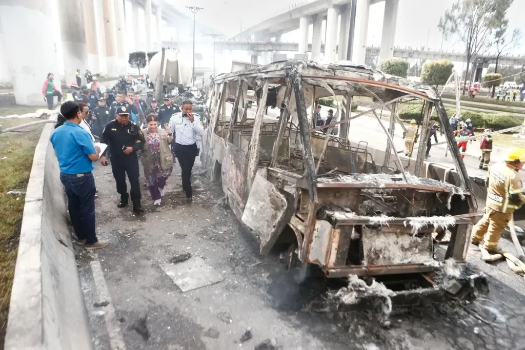Suman 4 personas fallecidas y 90 lesionadas tras explosión de pipa en Iztapalapa
