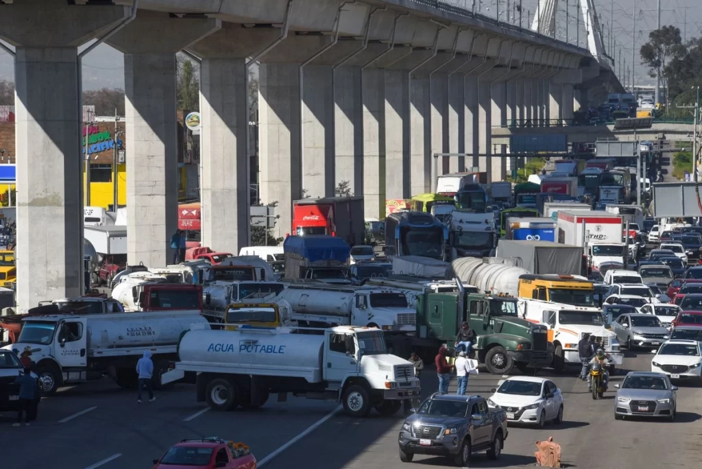 Estallan protestas por cierre de pozos de agua en Edomex