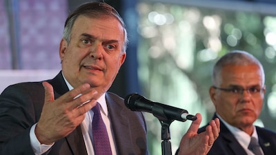 México analiza subir aranceles por guerra comercial ChinaEU Son el grueso del comercio mundial