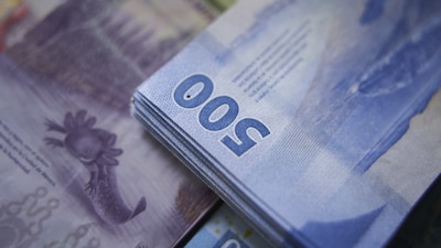 Recaudación supera meta, pero no cubre la caída en el crudo