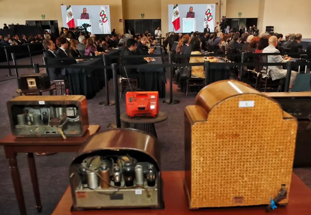 Gobierno no reprime, ni censura Sheinbaum ante concesionarios de radio y TV